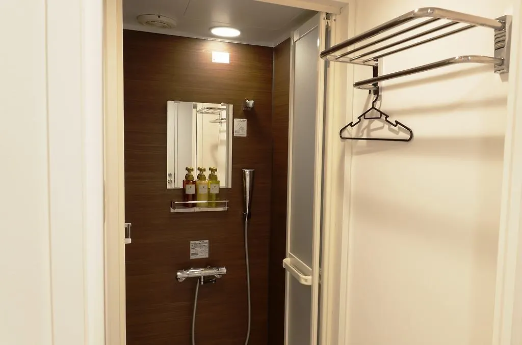 Tokyo Ariake Bay Hotel 2*,