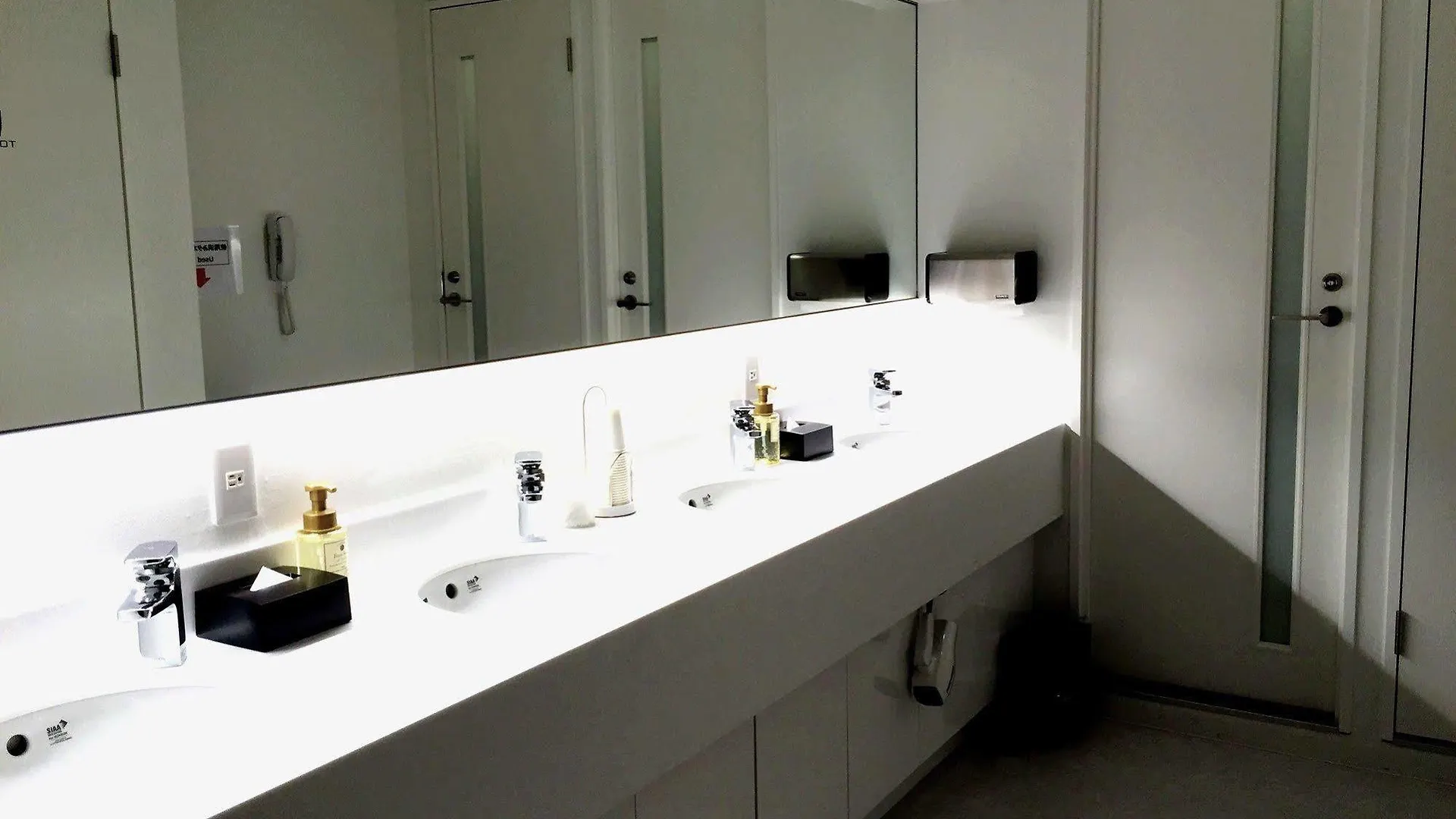 Tokyo Ariake Bay Hotel 2*,  Japan